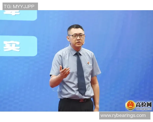 杨伟专访：从青涩少年到篮球巨星的成长之路回顾