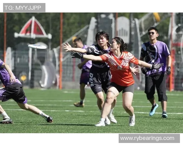 飞盘热潮下的北京飞盘队实力之争引发广泛关注与讨论 飞盘热潮下的北京飞盘队实力之争引发广泛关注与讨论