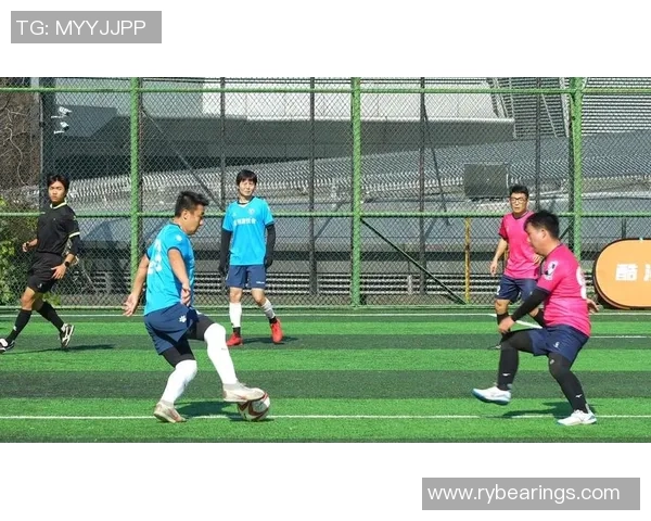 杭州足球队实力深度剖析与对手力量对比全景分析